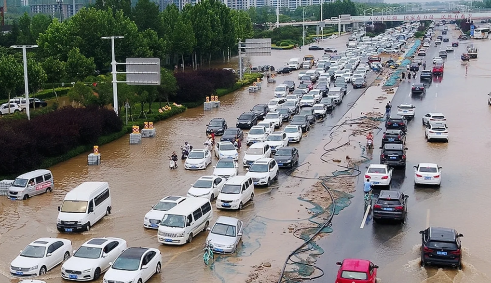 洪水把车冲跑了保险赔吗